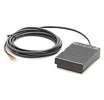 WYŁĄCZNIK NOŻNY, W OBUDOWIE Z TWORZYWA BEZ OSŁONY, 1 CO